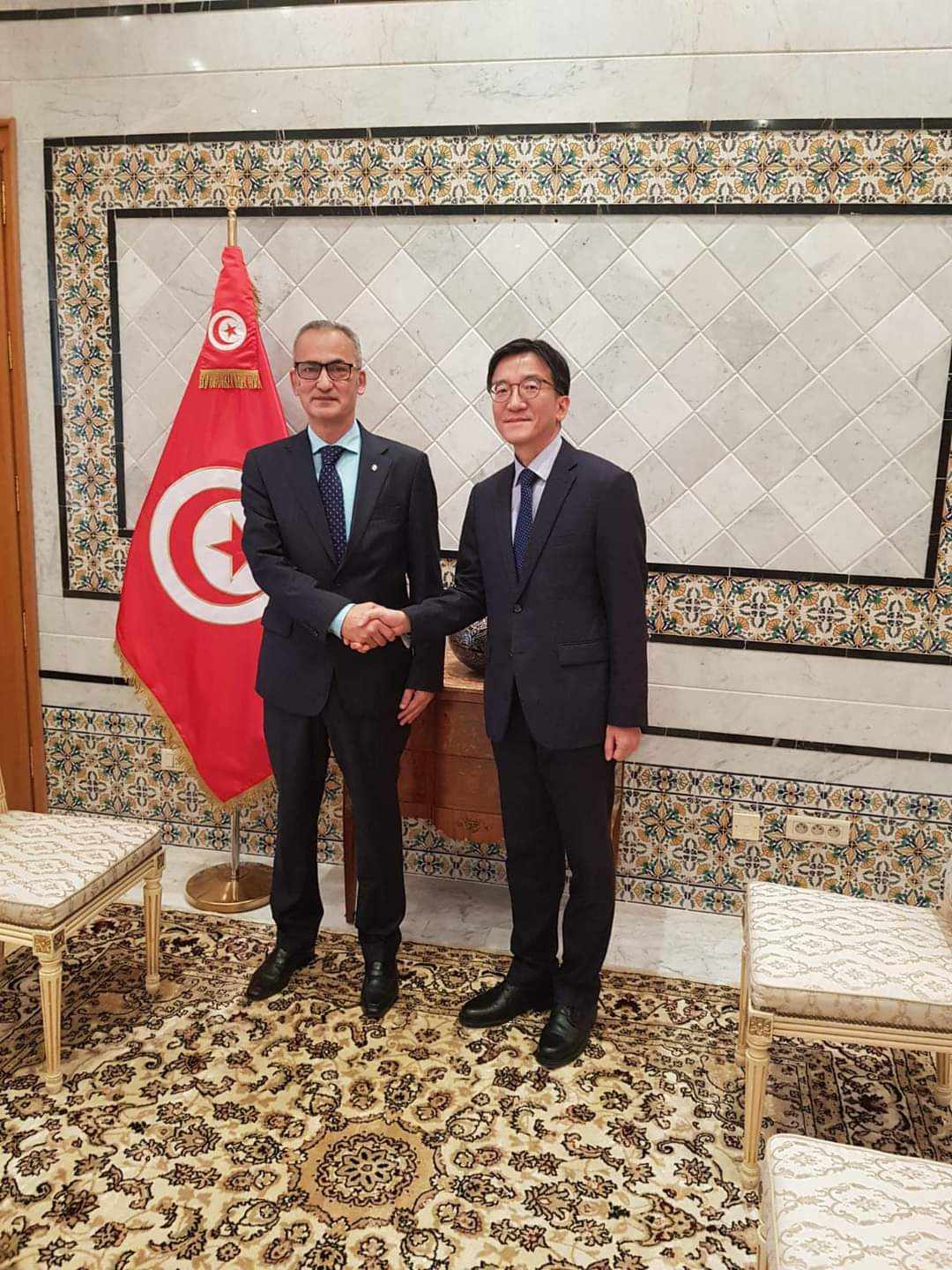 L'Ambassadeur rend une visite de courtoisie au Ministère des Affaires étrangères de la Tunisie à l'occasion de sa nomination (6 novembre)